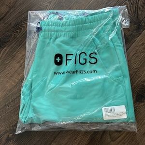 Figs Surgical green Joggers. Medium petite